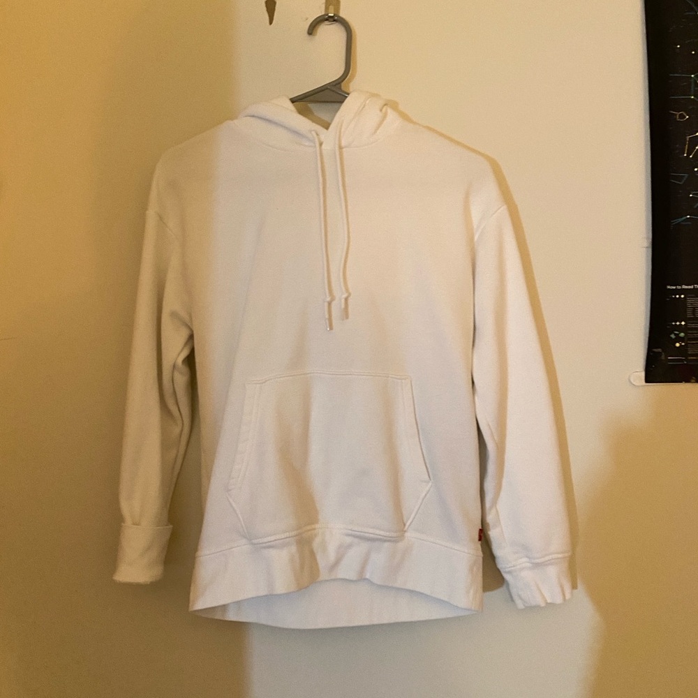 Super cozy Levi’s minimalist hoodie